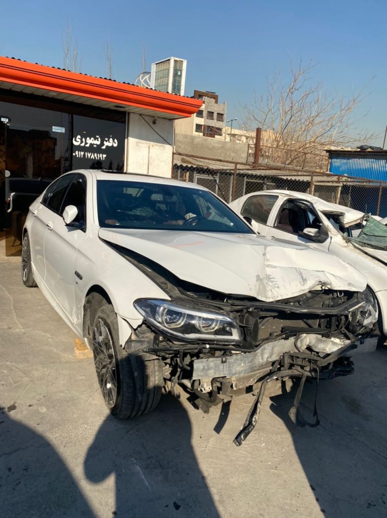 اتو تیموری خریدار خودرو تصادفی در تهران طرشت